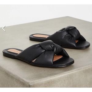 NEW BCBGMaxAzria Black Leather Tinsley Knotted Flat Sandals Womens 7.5M Box